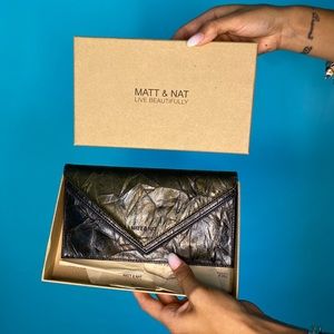 Matt & Nat wallet